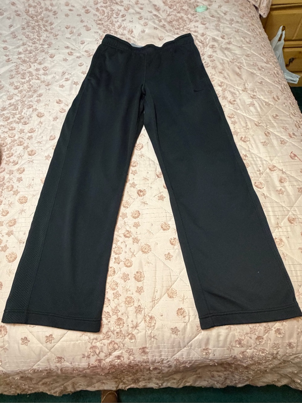 Nike Dri-FIT athletic training pants size medium